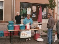 Stand auf einem Wochenmarkt